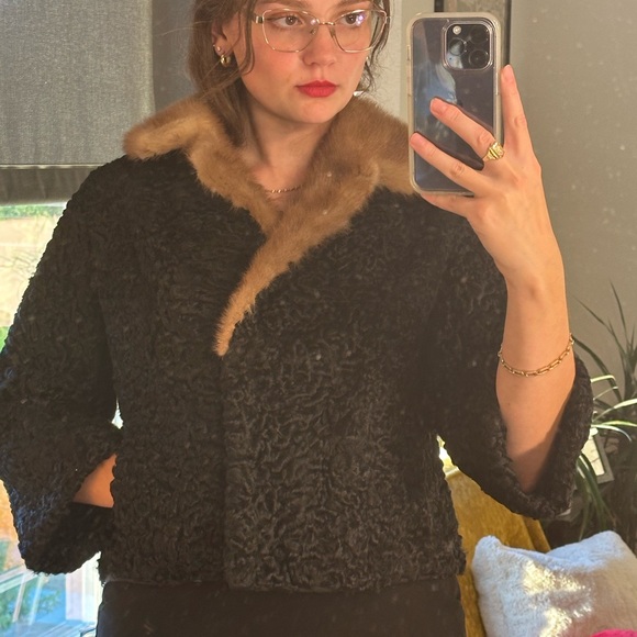 1950s fur coat - Picture 2 of 7